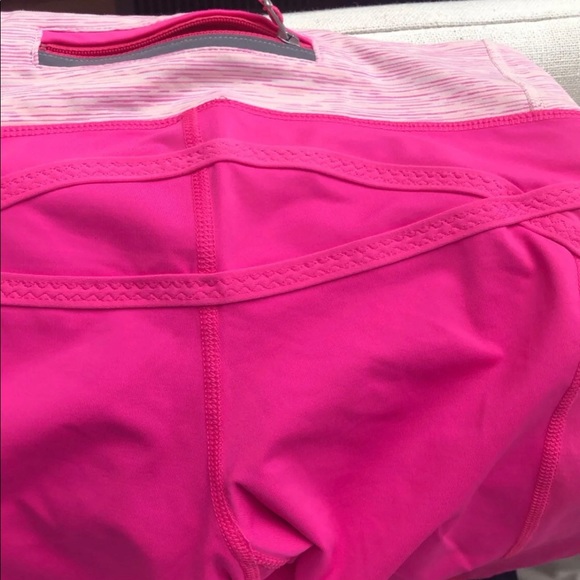 Lululemon Run: Pace Crop Pinkelicious Size 6 - Picture 6 of 8